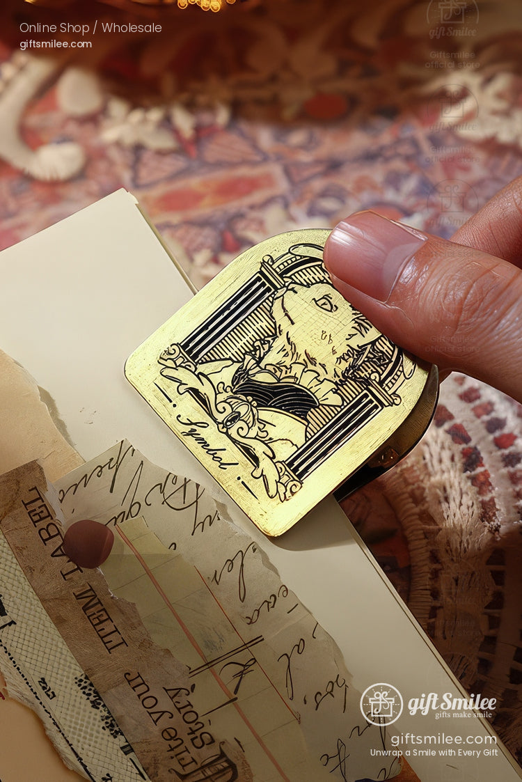 Antique Brass-Tone Zinc Alloy Engraved Noble Cat Motifs Metal Bookmark Clips | KS-BM-118